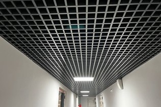 LMS specialists are completing the finishing of ceilings in the new Airport Voronezh