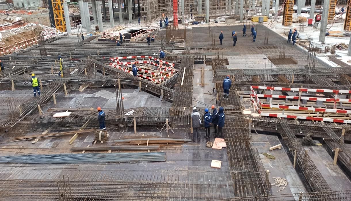 Dynamics of the Esplanada shopping center construction in November